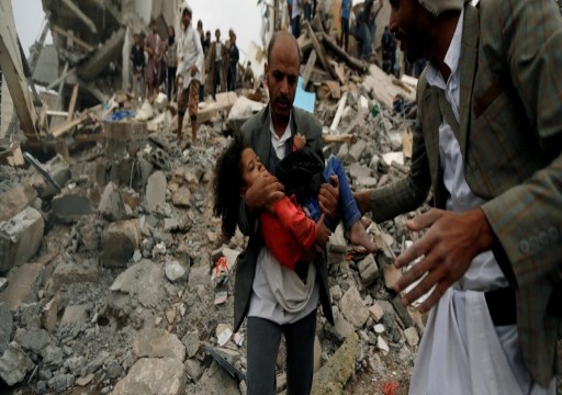 8 قتلى و30 جريحاً بهجوم مروع استهدف مركزاً للنازحين باليمن
