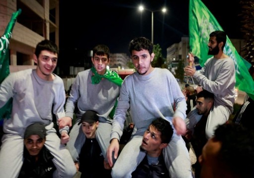 حماس تعلن أسماء 30 طفلا و3 سيدات في الدفعة الرابعة للفلسطينيين المحررين
