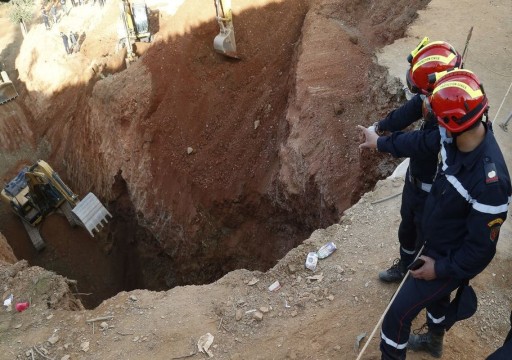 فرق الإنقاذ المغربية تصل إلى "أعقد مرحلة" في الحفر لإنقاذ الطفل ريان
