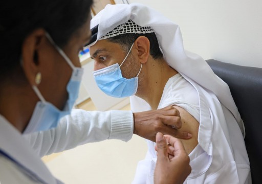 "نيويورك تايمز": الإمارات الأولى عالمياً في معدل التطعيم ضد كورونا