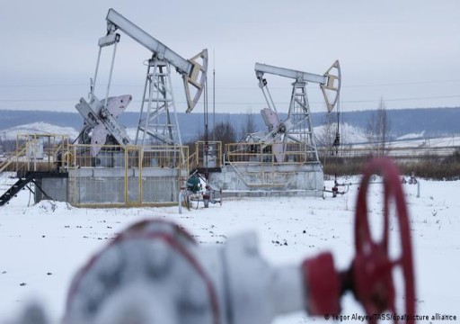 "رويترز": روسيا تضع خططا لخفض صادرات النفط في أغسطس