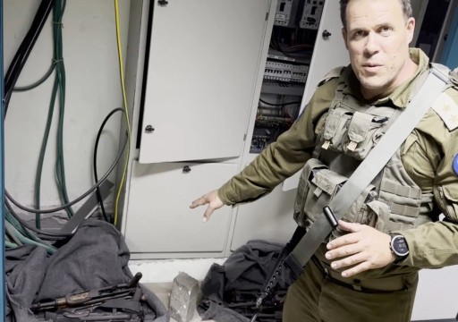 شبكة CNN: الجيش الإسرائيلي أعاد ترتيب الأسلحة قبل زيارة الاعلام لمستشفى الشفاء