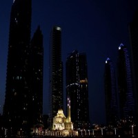 تراجع حاد بأسهم دبي يثير المخاوف من أزمة عقارية
