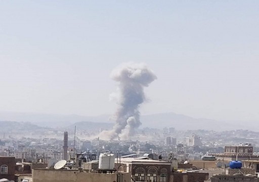 التحالف بقيادة السعودية يشن غارات على مواقع الحوثيين بصنعاء
