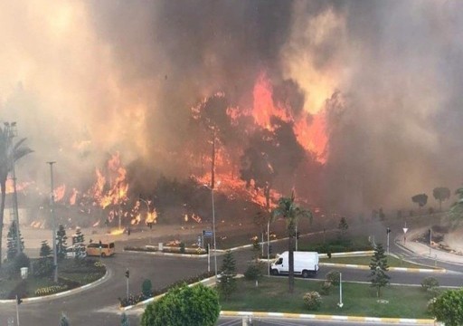 الكويت تتضامن مع تركيا في ضحايا حرائق الغابات