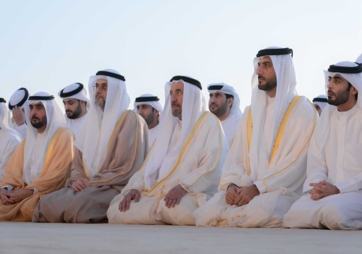 حكام وشيوخ الإمارات يؤدون صلاة العيد ويستقبلون المهنئين