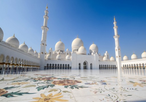 أحمد حسن الشيخ يتساءل: متى ترجع الطاقة الاستيعابية للمساجد 100بالمئة؟