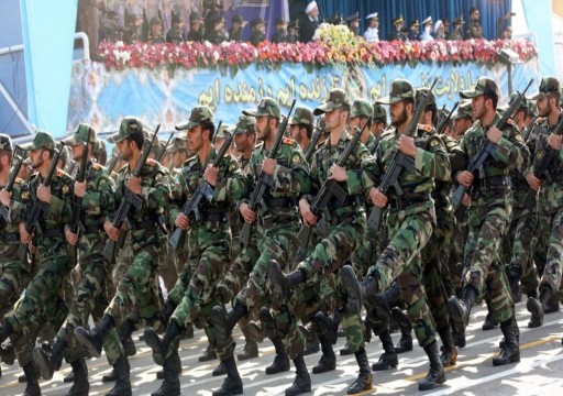مقتل وإصابة 40 من أفراد الحرس الثوري الإيراني بعملية انتحارية