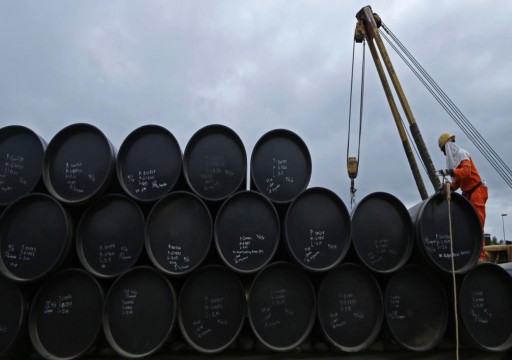 ميدل إيست آي: كورونا وانخفاض أسعار النفط.. دول الخليج في خطر
