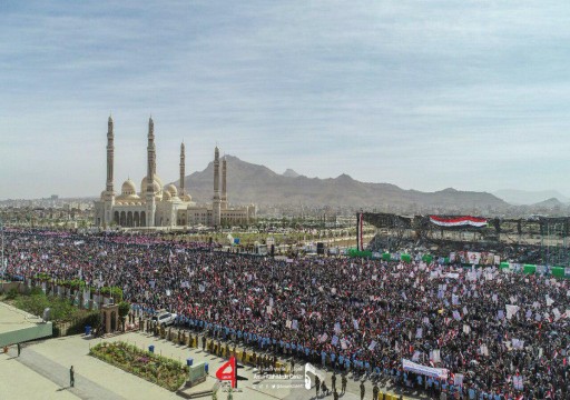 صنعاء.. آلاف الحوثيين يحتشدون ضد التحالف السعودي في اليمن