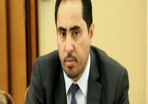 أبوظبي تمنع وزيرا يمنيا من دفن والدته في عدن
