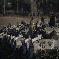 الرئيس الإسرائيلي يهدد غزة بـ"ضربة شديدة وقاصمة" في حرب "قاسية"