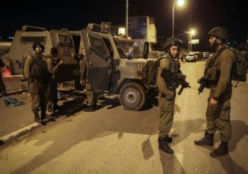 استشهاد فلسطيني وإصابة العشرات بنيران قوات الاحتلال وسط الضفة الغربية