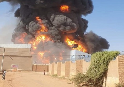 مقتل 23 وإصابة أكثر من 130 شخصاً إثر حريق هائل في الخرطوم