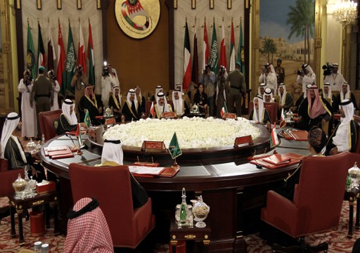 مسؤول إيراني يتحدث عن سبب رئيس في انهيار مجلس التعاون الخليجي