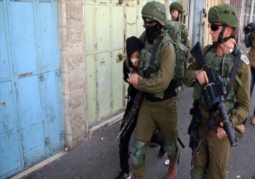 الإحتلال يعلن اعتقال 3 نشطاء من "حماس" في الضفة الغربية