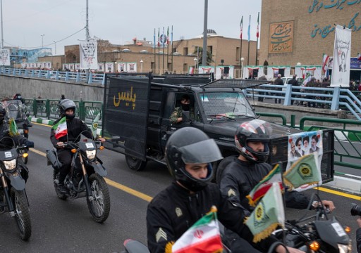 إيران تحتجز دبلوماسيين أجانب بينهم بريطاني بتهمة "التجسس"