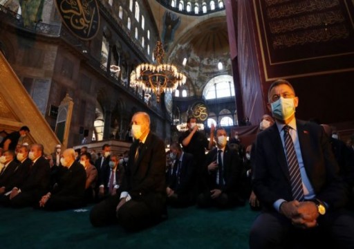 نيويورك تايمز: بالصلاة في آيا صوفيا.. أردوغان يحقق حلما عزيزا طالما راوده