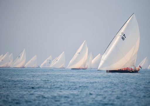 تأجيل انطلاقة سباق بحري في أبوظبي بسبب الأحوال الجوية