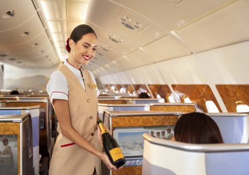 "طيران الإمارات" تقدّم خمر الشمبانيا "رفيعة المستوى" حصريًا على متن طائراتها