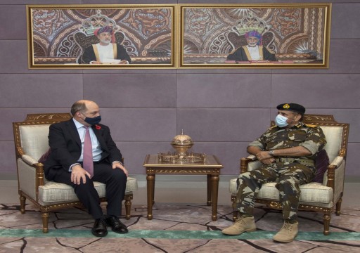 وزير الدفاع البريطاني يصل إلى سلطنة عمان في زيارة رسمية