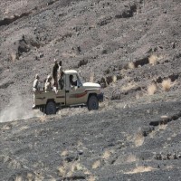 اليمن.. الجيش يسيطر على مواقع ومرتفعات جبلية قرب الحدود السعودية