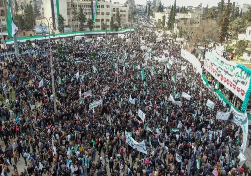 آلاف السوريين يحيون الذكرى 11 لثورتهم ضد نظام الأسد