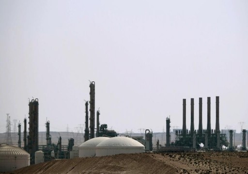 صحيفة بريطانية: حفتر تعرض لضغوط دولية لرفع الحصار عن النفط