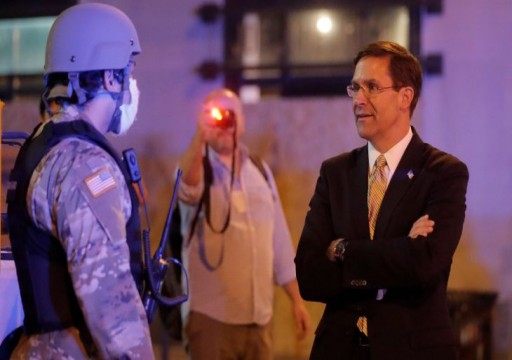 وزير الدفاع الأمريكي يعارض نشر الجيش للسيطرة على الاحتجاجات