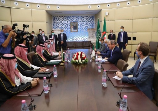 وزير الخارجية السعودي يصل الجزائر في زيارة مفاجئة