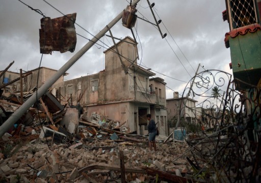 مصرع 16 شخصا على الأقل جراء إعصار "فانفون" في الفلبين