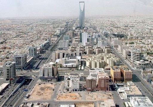 الاقتصاد غير النفطي للسعودية يرتفع في مايو للشهر الثاني