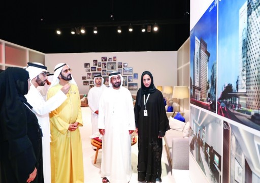 محمد بن راشد يطلع على تصميم المبنى الجديد لمقر جمعية الصحفيين الإماراتية