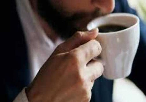دراسة: تناول 4 أكواب قهوة يومياً يحميك من السكري وضغط الدم