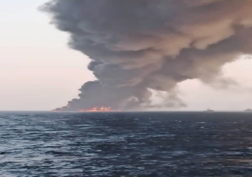 غرق سفينة حربية إيرانية في خليج عُمان بعد حريق داخلها