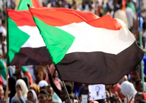 محكمة سودانية تأمر شركات الاتصالات بإعادة الإنترنت الموقف من الجيش