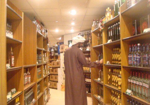بمبرّر تعزيز السياحة.. دبي تخفض الضرائب على المشروبات الكحولية