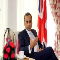 سفير بريطانيا في الدوحة: لا نقبل المساس باستقرار قطر