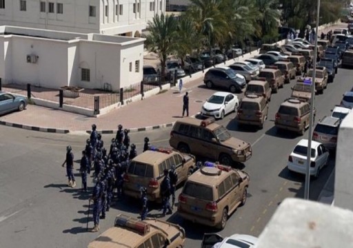 "رويترز": السلطات العمانية تفرج عن موقوفين في الاحتجاجات الأخيرة