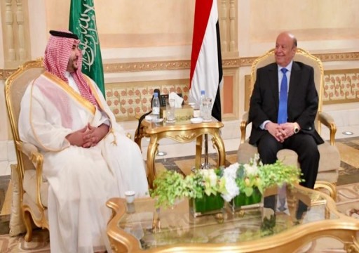بعد عام على توقيعه.. السعودية تؤكد للرئيس اليمني حرصها على تنفيذ اتفاق الرياض