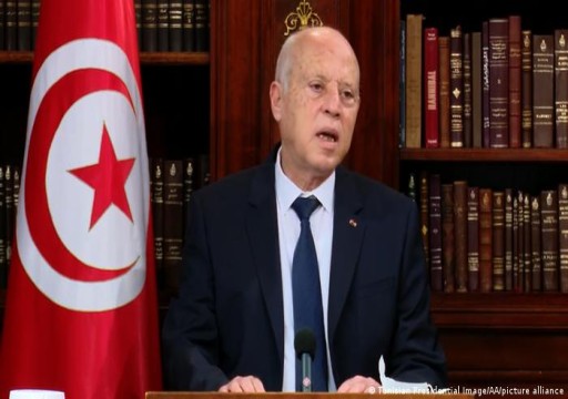 الرئيس التونسي ينهي مهام وزيرة التجارة ومحافظ صفاقس