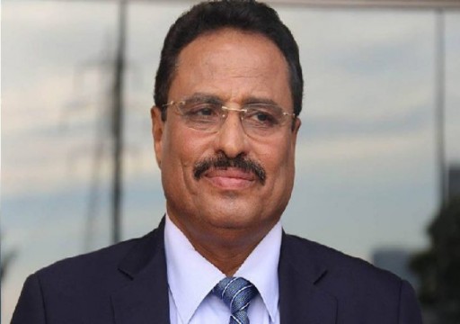 وزير يمني سابق يوجه انتقادات غير مسبوقة  لأبوظبي ويوبخ الرياض