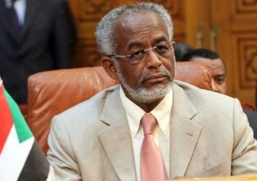السودان يأمر بتوقيف وزير خارجية في عهد البشير