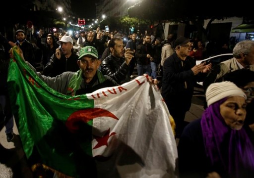 الجزائريون يواصلون تنظيم المسيرات قبل الانتخابات الرئاسية