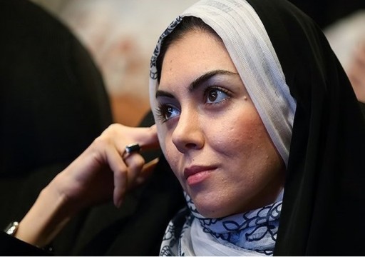 وفاة مذيعة إيرانية شهيرة داخل شقتها وسط ظروف غامضة