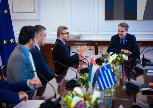 عبدالله بن زايد يبحث مع رئيس وزراء اليونان عدداً من الملفات المشتركة