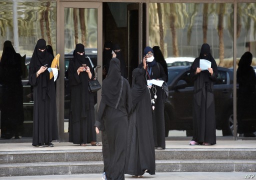 انتقاد "النقاب" يثير حفيظة المواطنين الإماراتيين على مواقع التواصل