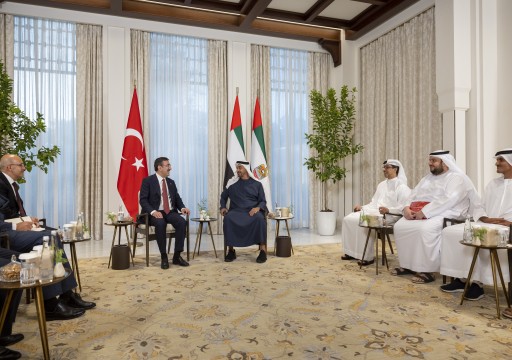 رئيس الدولة ونائب الرئيس التركي يبحثان فرص تطوير الشراكة الاقتصادية