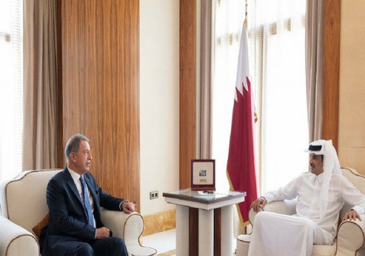أمير قطر يلتقي وزير الدفاع التركي بالدوحة