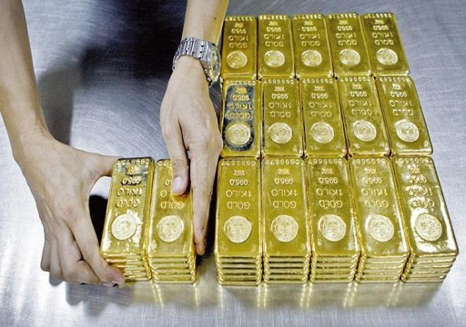 الذهب يرتفع قرب أعلى مستوى في 3 أشهر